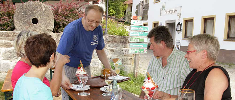 Jobs im Gasthof Schrottenbaummühle